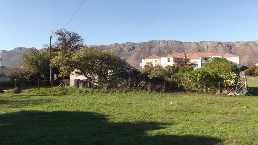 0 Bedroom Property for Sale in Whispering Pines Western Cape